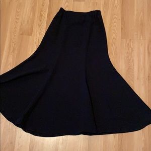 Beautiful Coldwater Creek swing skirt